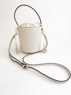 LE CREAM BUCKET BAG