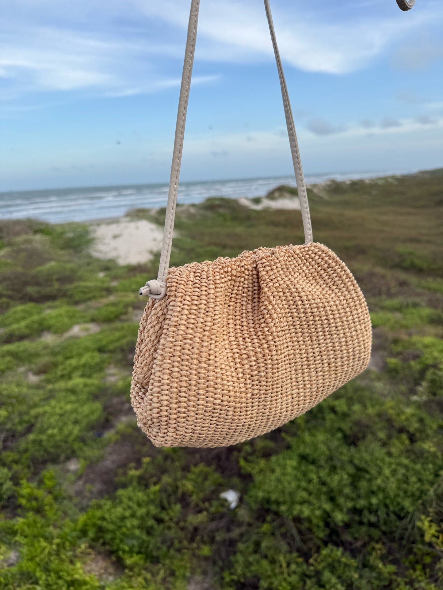Rico Raffia Clutch