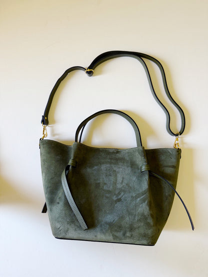 Suede Milan Tote : Verde