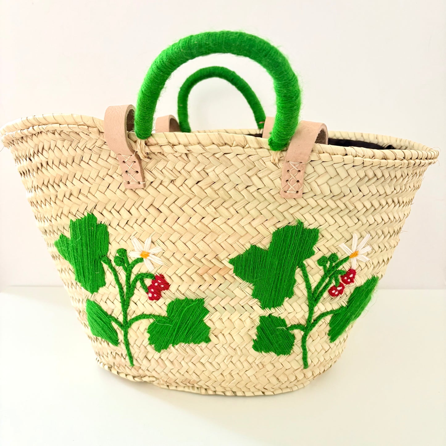 Strawberry Garden Straw Tote